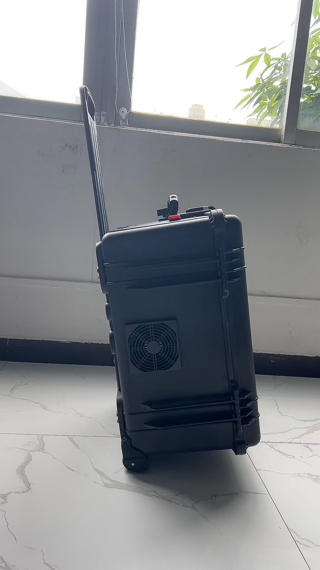 高唐手拉箱型移动通信干扰器